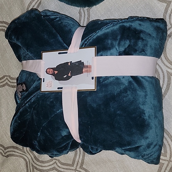 New green olive broidered Victoria's Secret set robe M/L and slippers  size S - Picture 7 of 11